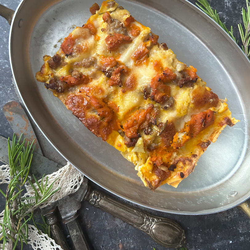 Lasagne zucca, salsiccia e scamorza affumicata