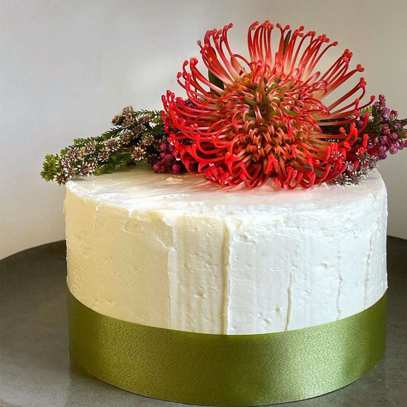 Torta di carote e mandorle con crema al burro di centrifuga